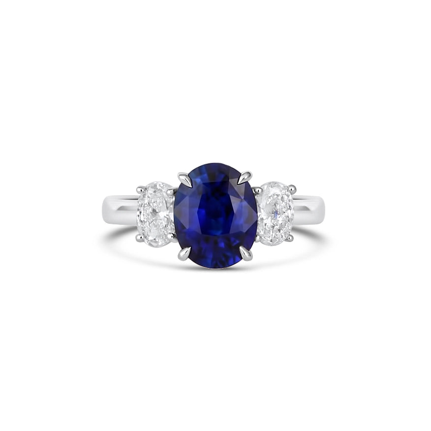 18K White Gold Oval Sapphire Ring with Oval Diamond Sides