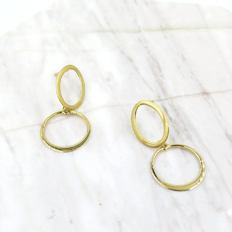 14k Gold Trembling Circle Drop Earrings