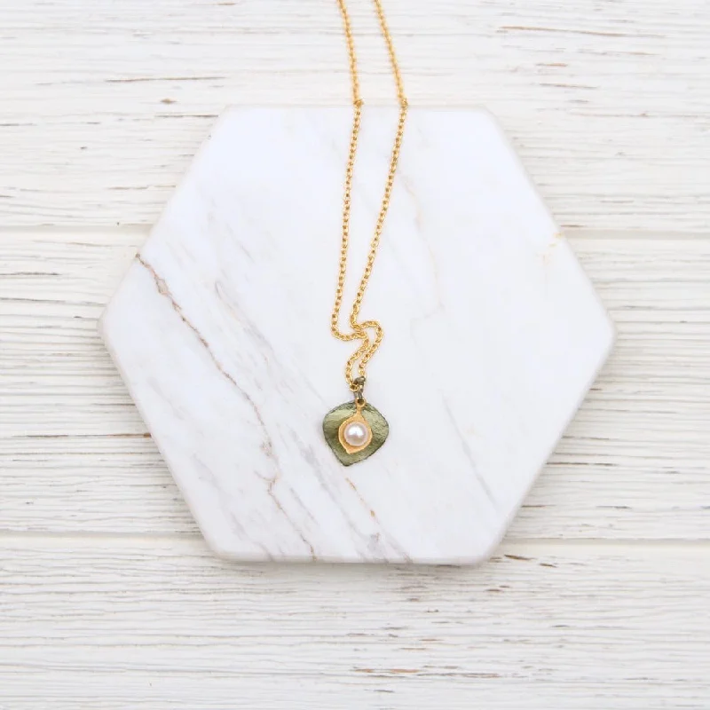 Eucalyptus Round Leaf Dainty Pendant