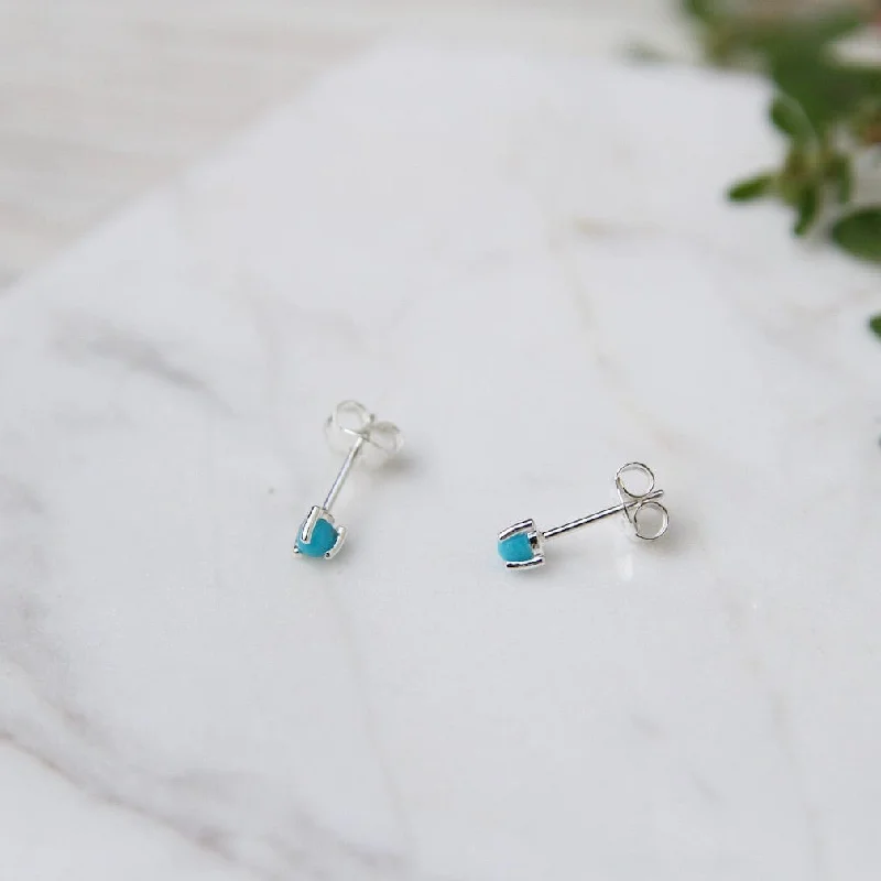 Claw-set Mini Turquoise Stud