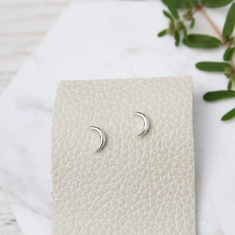 Rounded Cresent Moon Stud Earring