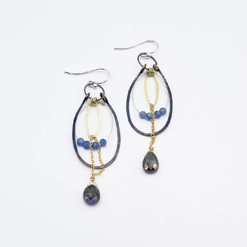 NESTED TEARDROP EARRINGS