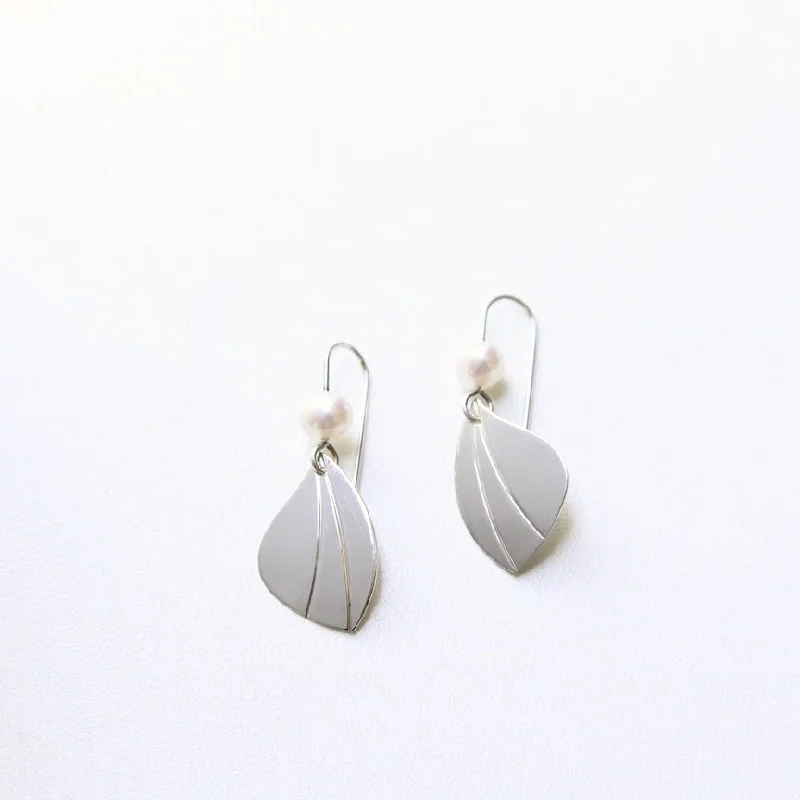 Leaf Drop With Pearl Earrings